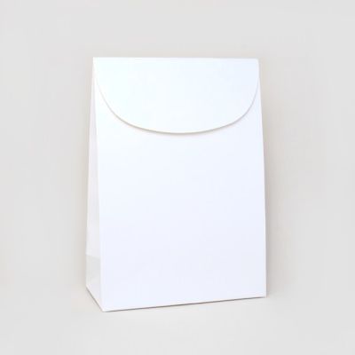 Size: 27x19x9cm White velcro gift box