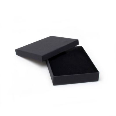 14x11x2.5cm.  Black gift box.