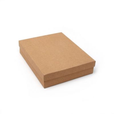 Size: 18x14x3.9cm Brown kraft paper gift box.