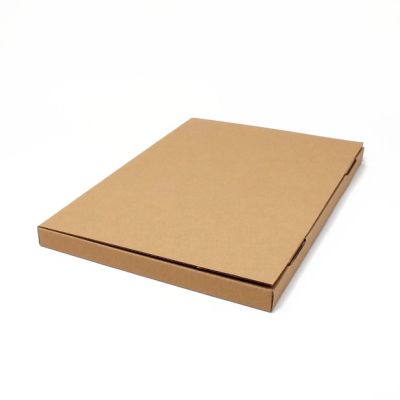 32.5x23x2cm. Brown card fold flat box