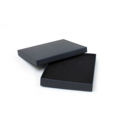 14x11x2cm.  Black gift box.