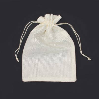 25x18cm. Cream jute effect gift bag.