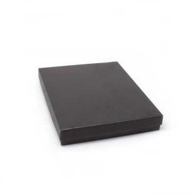 18x14x2.6cm. Black kraft gift box.
