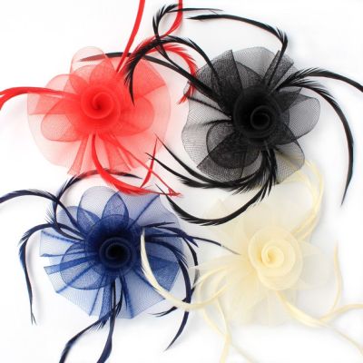 © Style Eleanor. Mesh fascinator on a clip and brooch pin