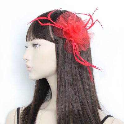 © Style Eleanor. Mesh fascinator on a clip and brooch pin