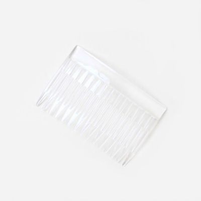 Card of 4 Clear combs 7cm