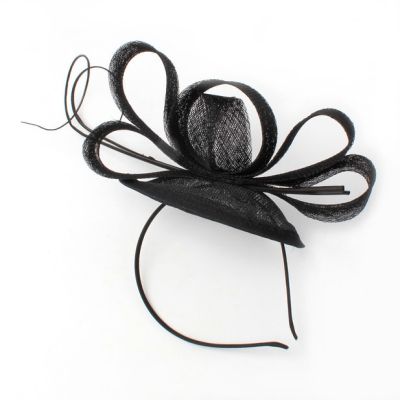 © Style Zara. Ostrich quills sinamay fascinator on an aliceband