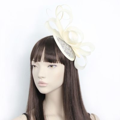 © Style Zara. Ostrich quills fascinator on an aliceband