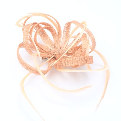© Style Oriel. Nude Looped hessian fascinator