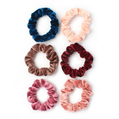 Small - Velvet scrunchie. Dia.7cm*