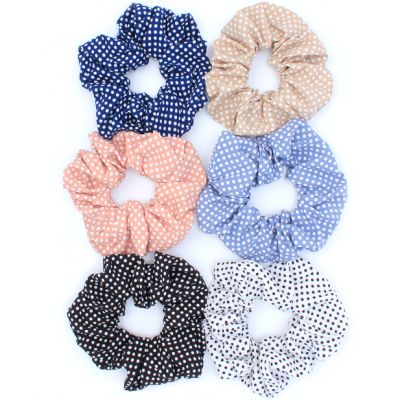 Large - Polka dot scrunchie. Dia.12cm