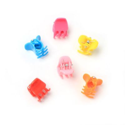 Card of 6 Bright mini clamps. 1cm