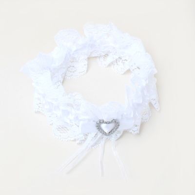 White ribbon garter with heart