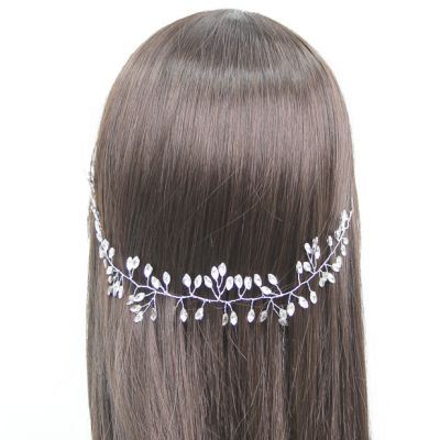 Delicate crystal hair vine