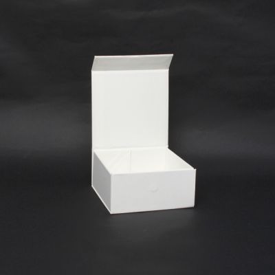 Size: 10x10x5cm. White Gift Box With Magnetic Closure